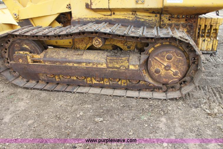 image for item H8830 1995 John Deere 755A track loader