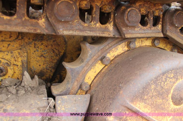 image for item H8830 1995 John Deere 755A track loader