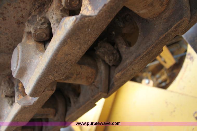 image for item H8830 1995 John Deere 755A track loader