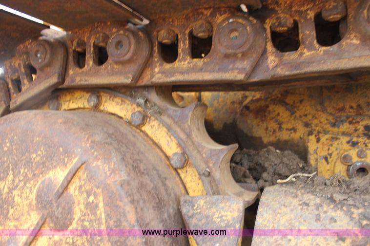 image for item H8830 1995 John Deere 755A track loader