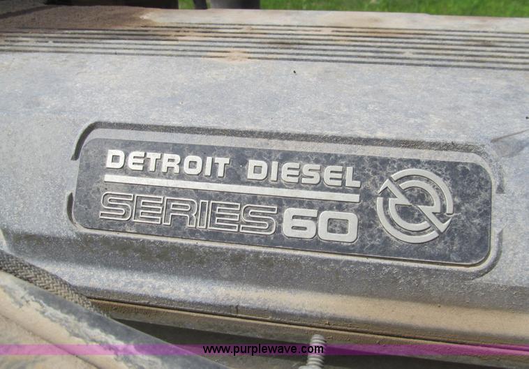 image for item H8916 1998 Peterbilt 379 semi truck