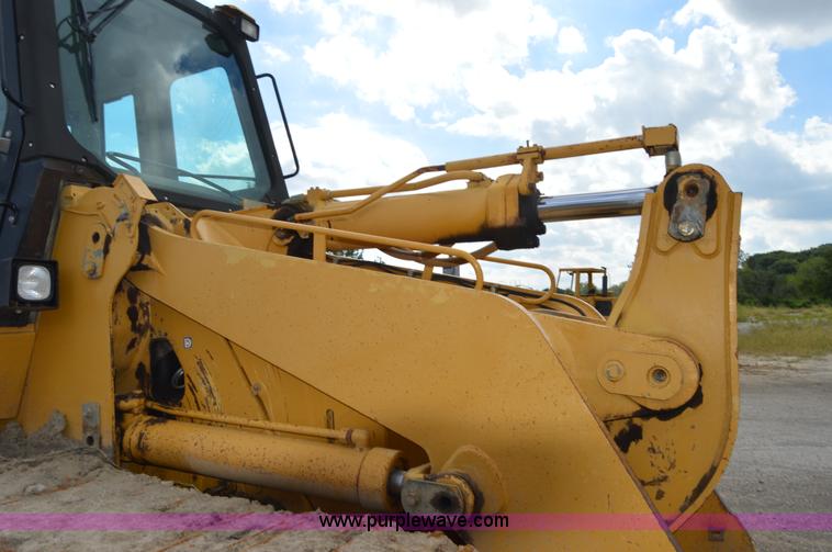 image for item I2987 1999 Caterpillar 963C track loader