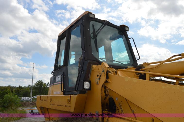 image for item I2987 1999 Caterpillar 963C track loader