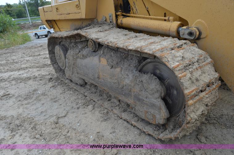 image for item I2987 1999 Caterpillar 963C track loader