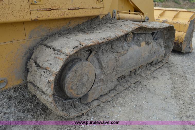 image for item I2987 1999 Caterpillar 963C track loader