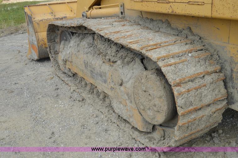 image for item I2987 1999 Caterpillar 963C track loader