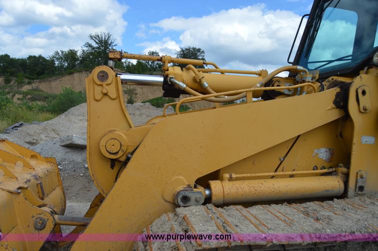 image for item I2987 1999 Caterpillar 963C track loader