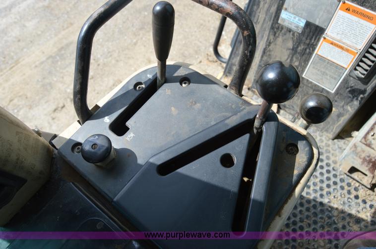 image for item I2987 1999 Caterpillar 963C track loader