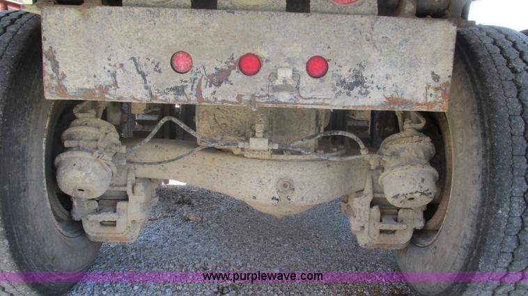 image for item I3211 1997 Mack RD688S dump truck