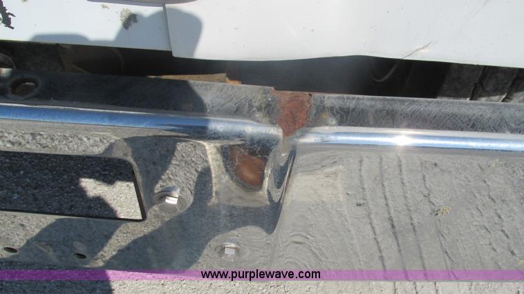 image for item I3211 1997 Mack RD688S dump truck