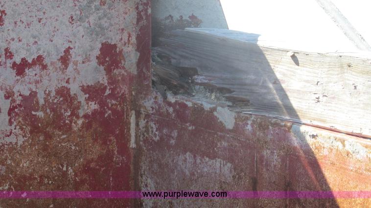 image for item I3211 1997 Mack RD688S dump truck