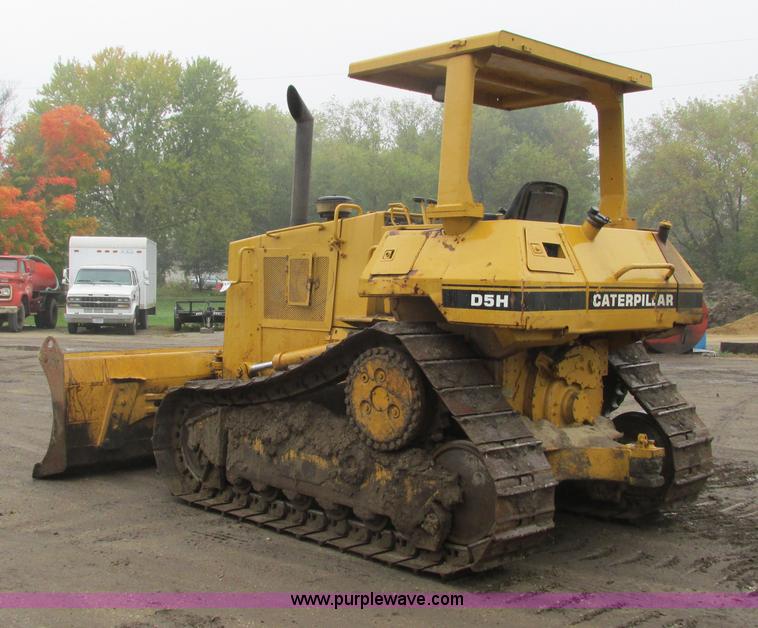 image for item I3825 1988 Caterpillar D5H dozer
