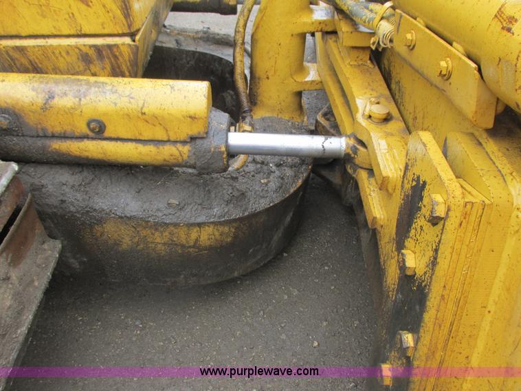 image for item I3825 1988 Caterpillar D5H dozer