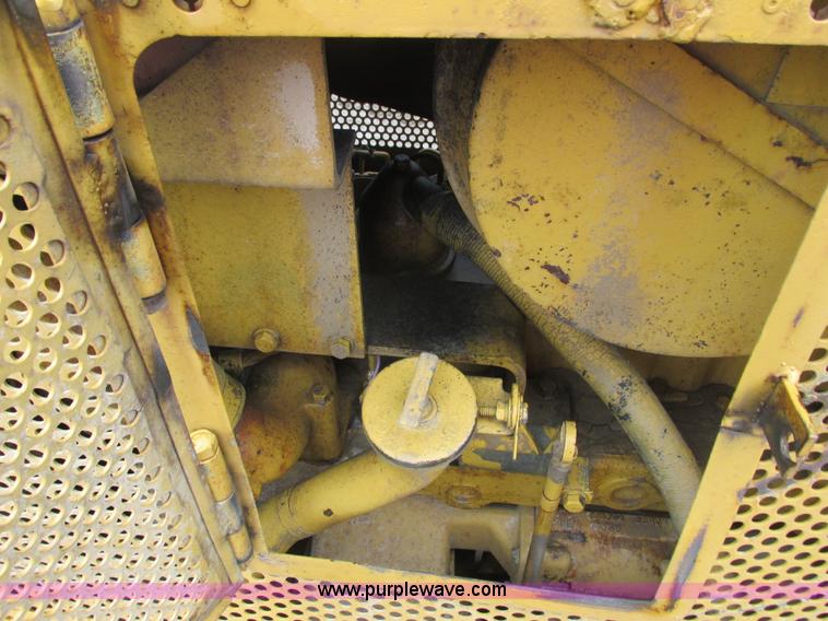 image for item I3825 1988 Caterpillar D5H dozer