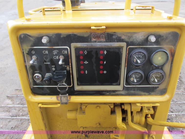 image for item I3825 1988 Caterpillar D5H dozer