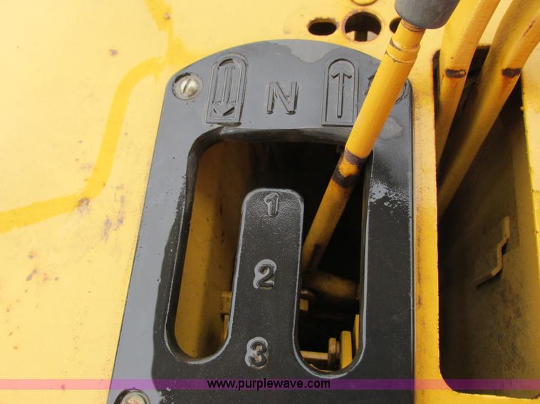 image for item I3825 1988 Caterpillar D5H dozer