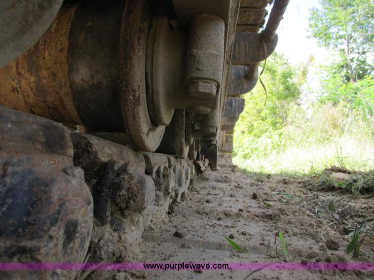 image for item I3827 1994 John Deere 690E LC excavator