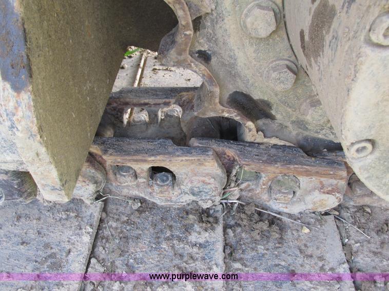 image for item I3827 1994 John Deere 690E LC excavator