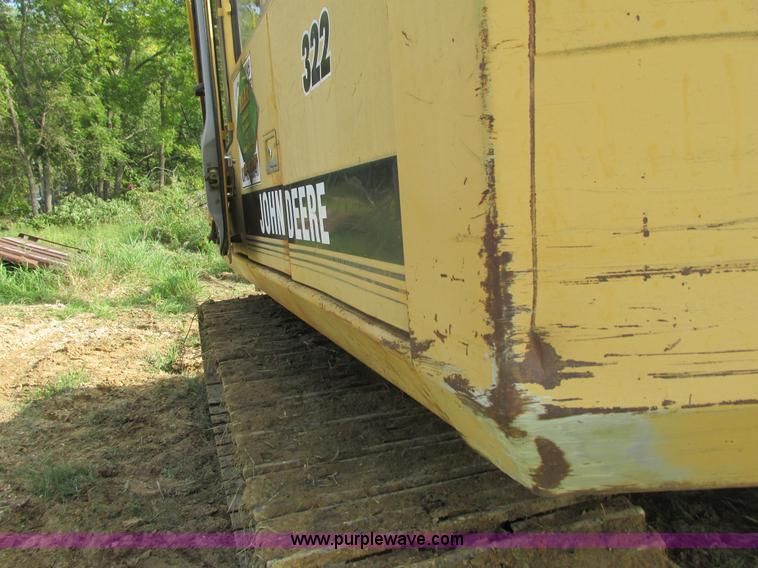 image for item I3827 1994 John Deere 690E LC excavator