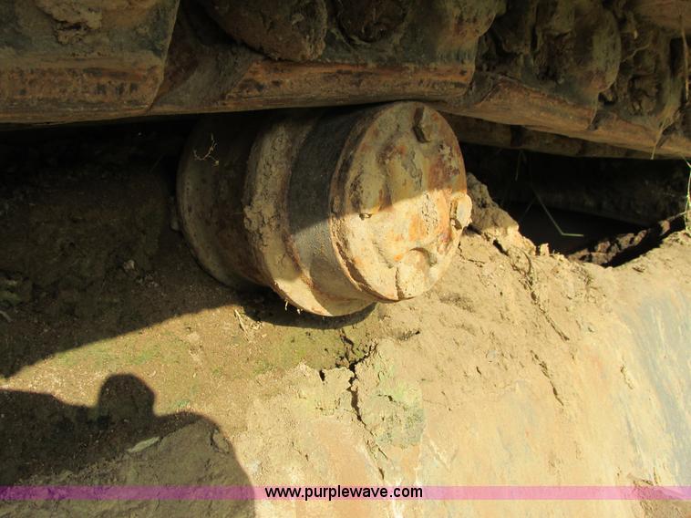 image for item I3827 1994 John Deere 690E LC excavator