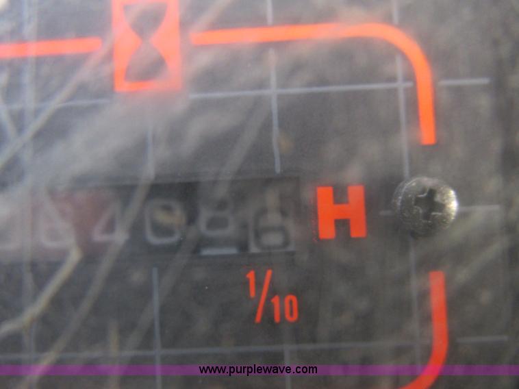 image for item I3827 1994 John Deere 690E LC excavator