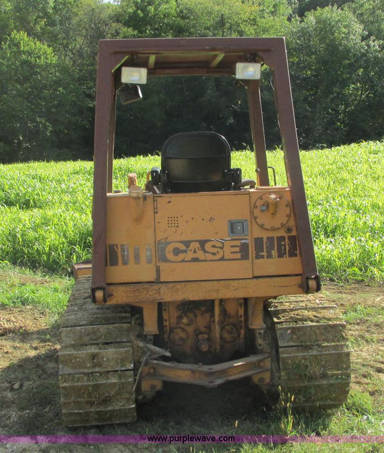 image for item I3828 1986 Case 850D dozer