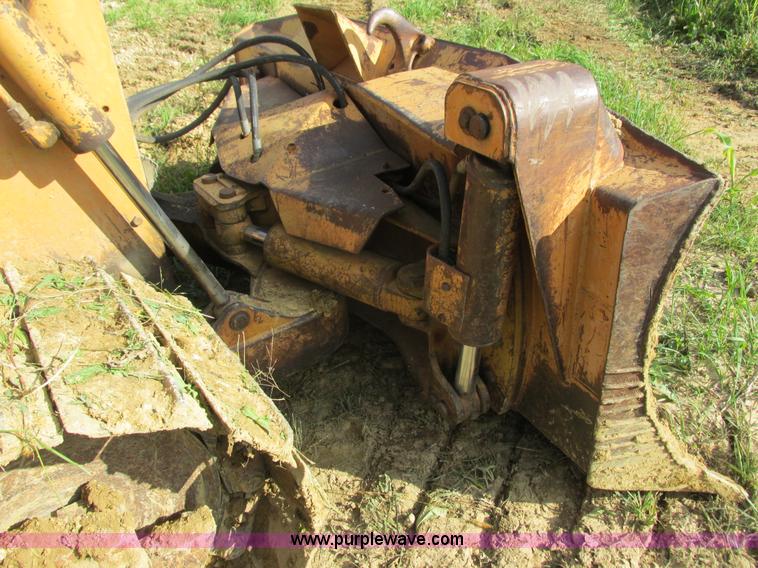 image for item I3828 1986 Case 850D dozer