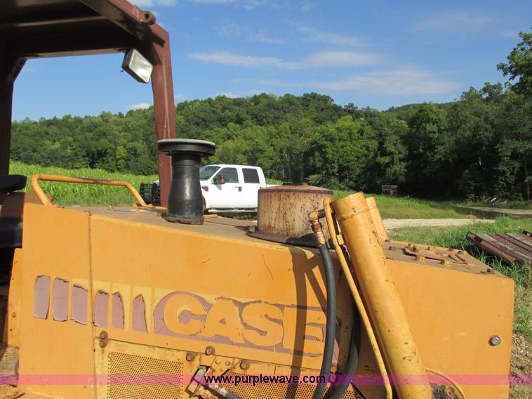 image for item I3828 1986 Case 850D dozer