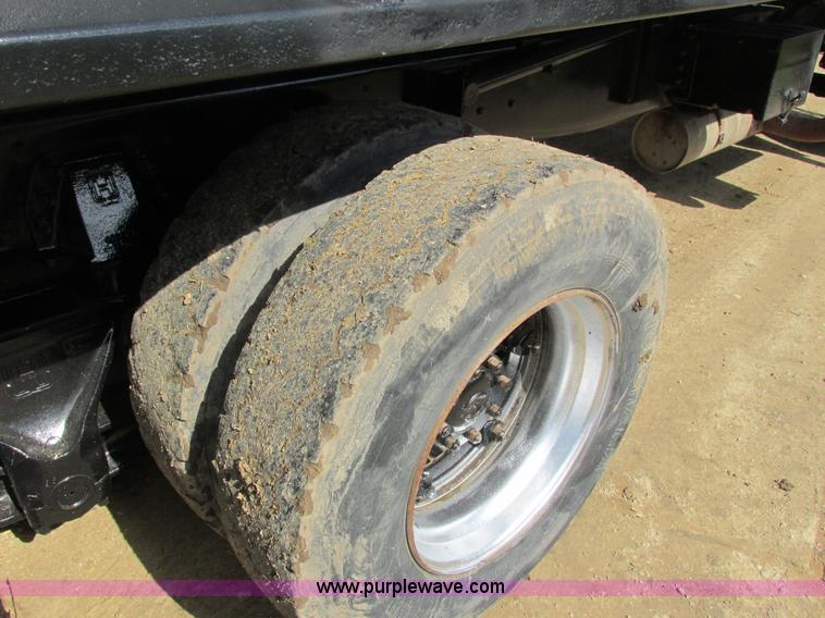 image for item I3829 1992 Ford LT8000 dump truck