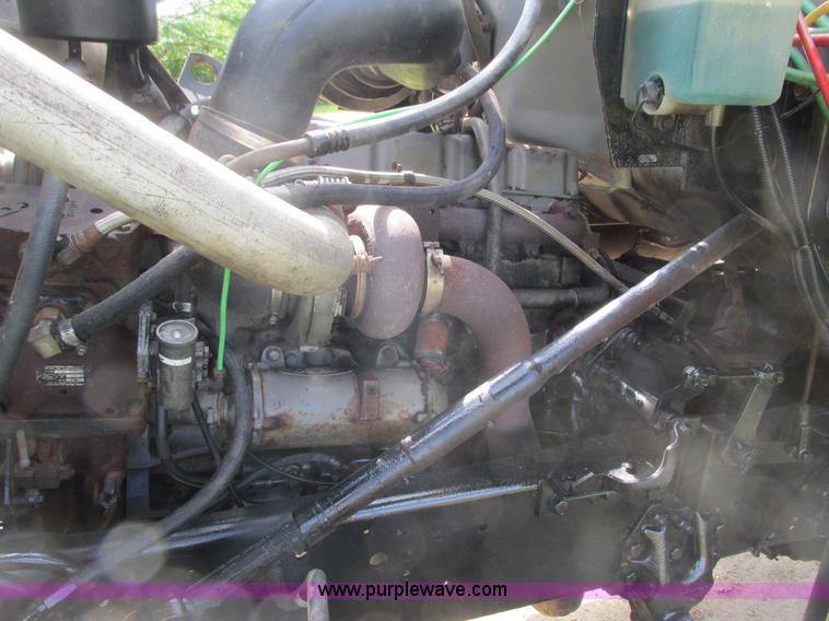 image for item I3829 1992 Ford LT8000 dump truck