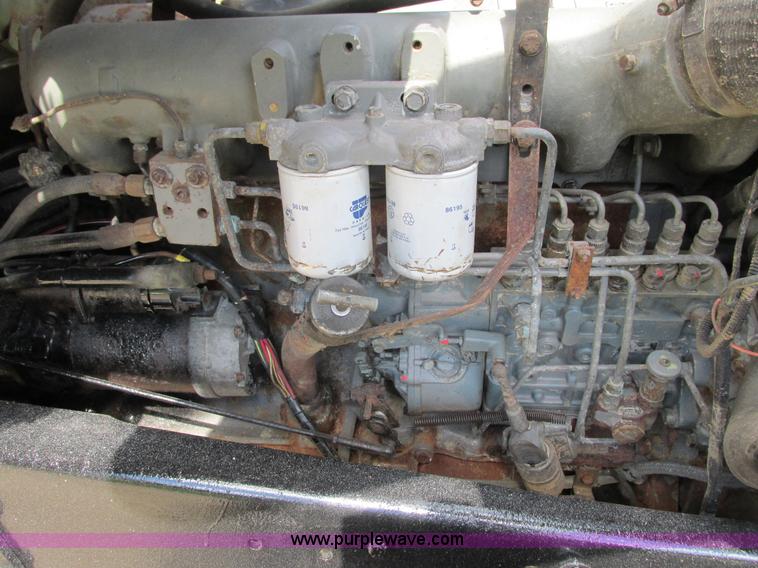 image for item I3829 1992 Ford LT8000 dump truck