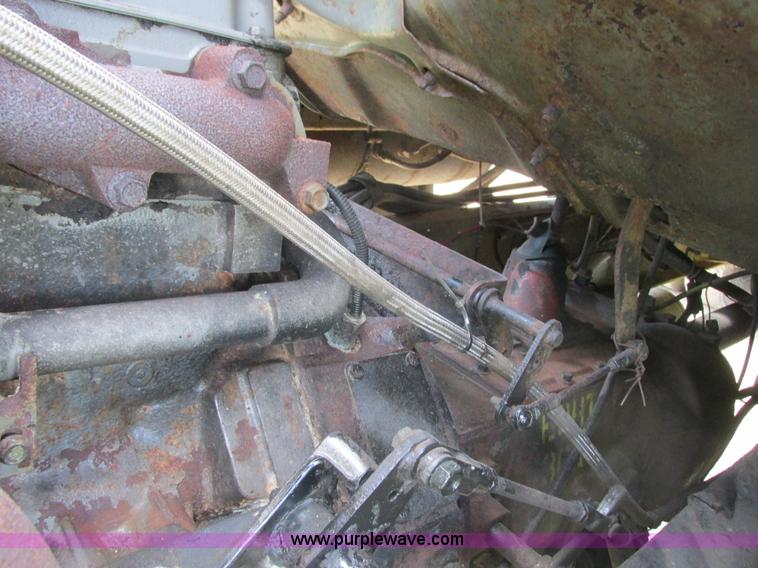 image for item I3829 1992 Ford LT8000 dump truck