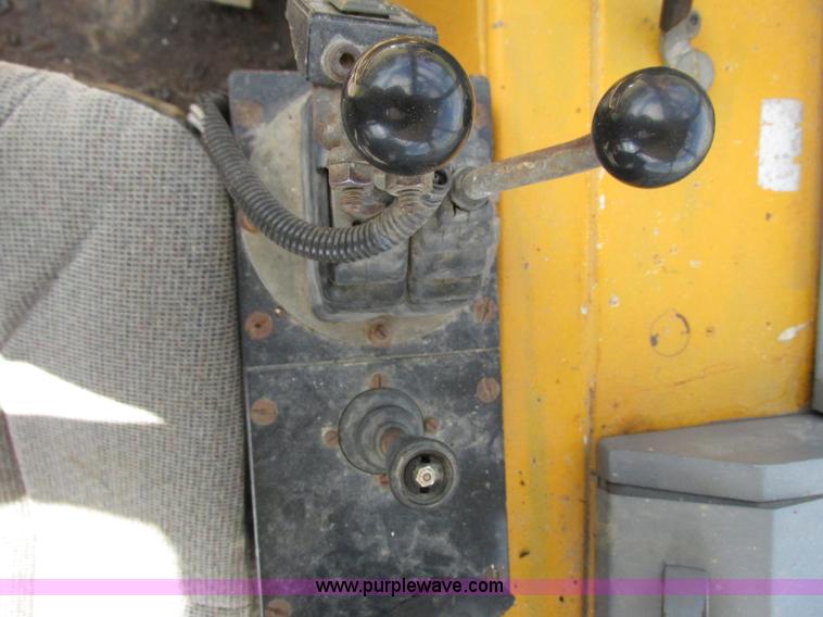 image for item I3830 1992 Menzi Muck 6000T2 excavator