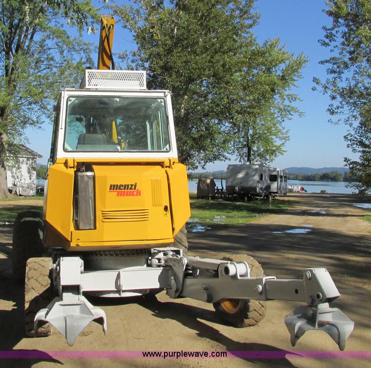 image for item I3831 1995 Menzi Muck 6000T2M excavator