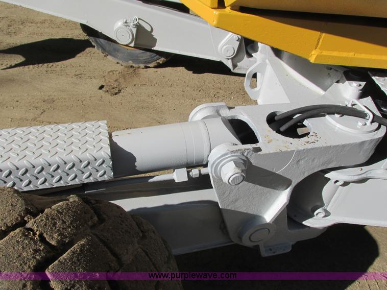 image for item I3831 1995 Menzi Muck 6000T2M excavator