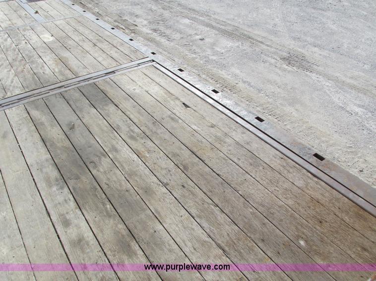 image for item I4124 2007 Ledwell LW48-HT2-10-PB hydratail trailer