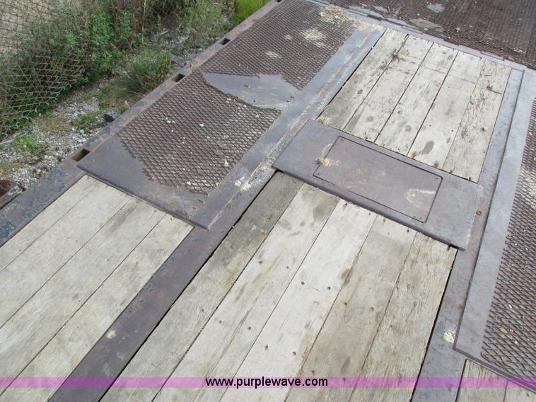 image for item I4124 2007 Ledwell LW48-HT2-10-PB hydratail trailer