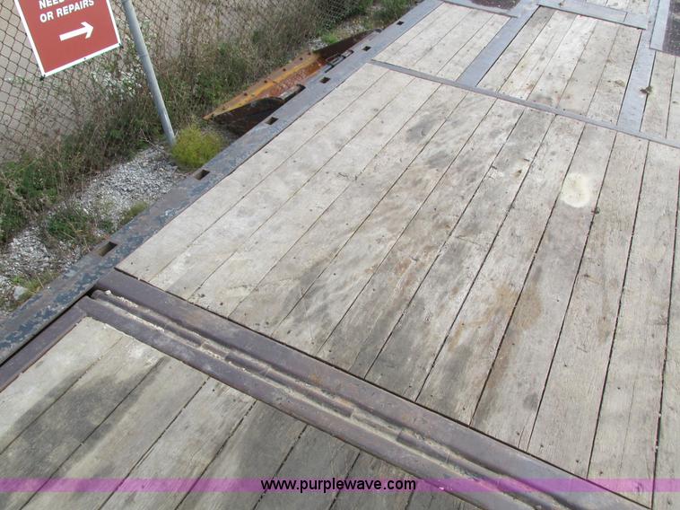 image for item I4124 2007 Ledwell LW48-HT2-10-PB hydratail trailer