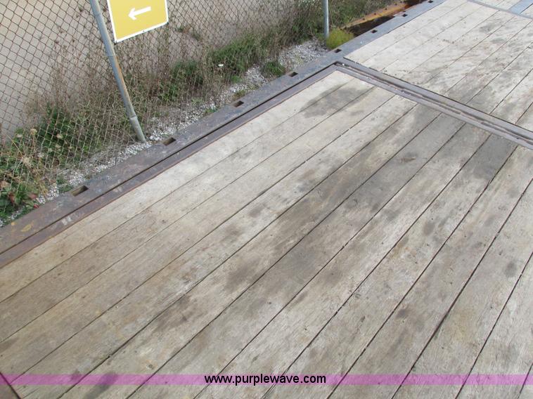 image for item I4124 2007 Ledwell LW48-HT2-10-PB hydratail trailer