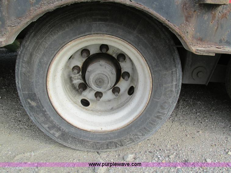 image for item I4124 2007 Ledwell LW48-HT2-10-PB hydratail trailer