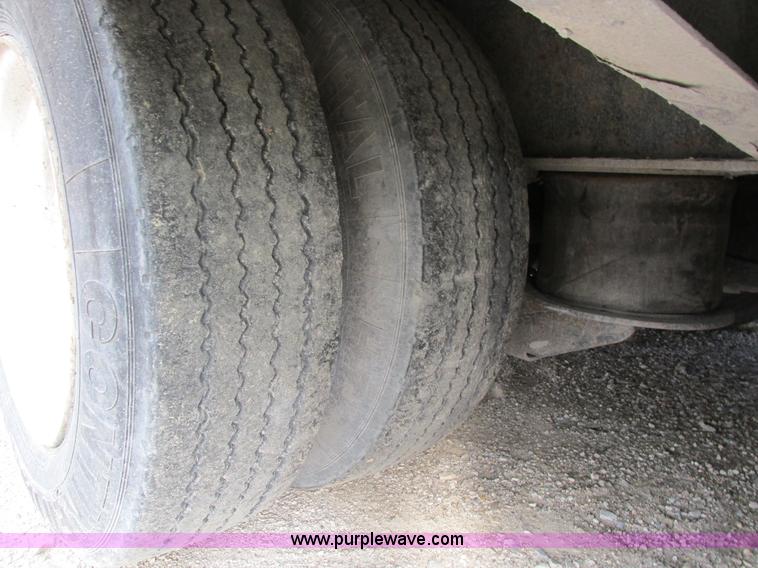 image for item I4124 2007 Ledwell LW48-HT2-10-PB hydratail trailer