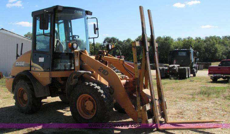 image for item I4131 2003 Case 21D articulated compact wheel loader