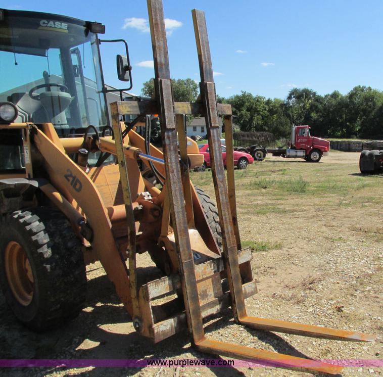 image for item I4131 2003 Case 21D articulated compact wheel loader
