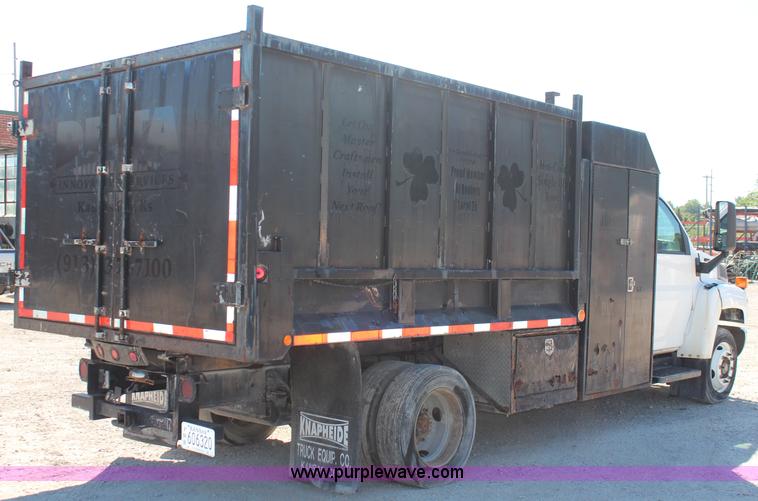 image for item I5790 2003 GMC C5500 dump bed truck
