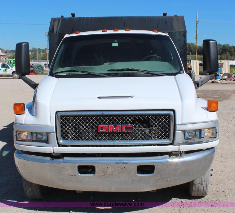 image for item I5790 2003 GMC C5500 dump bed truck