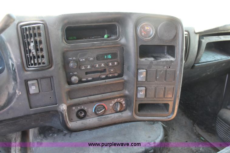 image for item I5790 2003 GMC C5500 dump bed truck