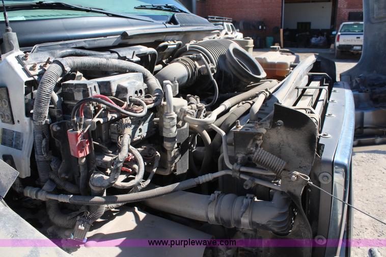 image for item I5790 2003 GMC C5500 dump bed truck