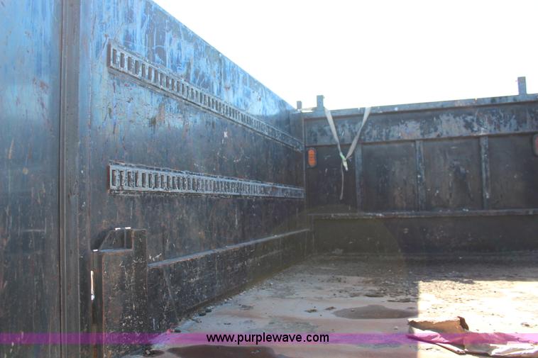 image for item I5790 2003 GMC C5500 dump bed truck