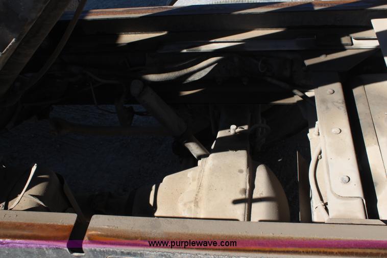 image for item I5790 2003 GMC C5500 dump bed truck