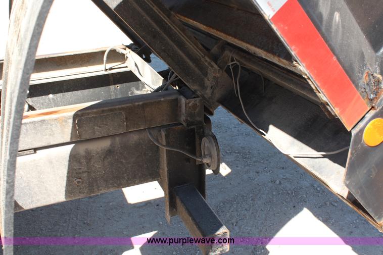 image for item I5790 2003 GMC C5500 dump bed truck